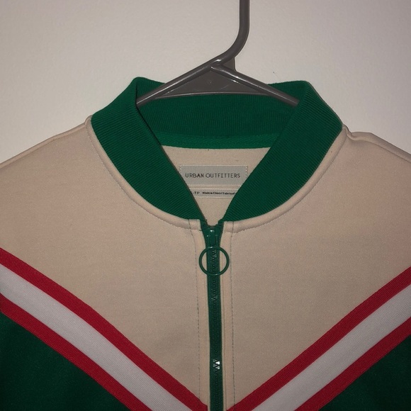 never worn urban outfitters sweater - Picture 2 of 3